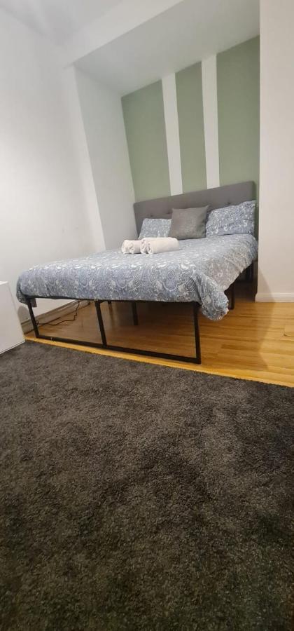 لندن Lovely Budget Double Ensuite In Bricklane المظهر الخارجي الصورة
