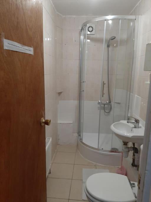 لندن Lovely Budget Double Ensuite In Bricklane المظهر الخارجي الصورة