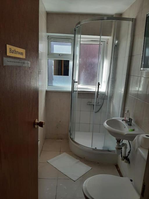 لندن Lovely Budget Double Ensuite In Bricklane المظهر الخارجي الصورة